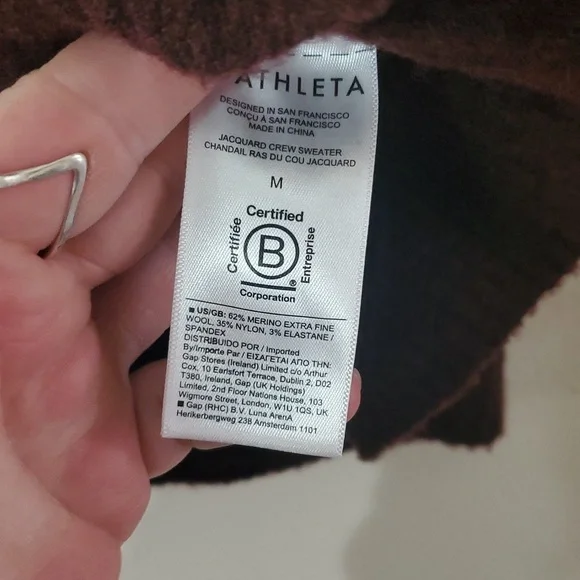 Athleta Jacquard Sweater Size Medium Merino Wool Purple Burgundy Soft Cozy - Picture 6 of 10